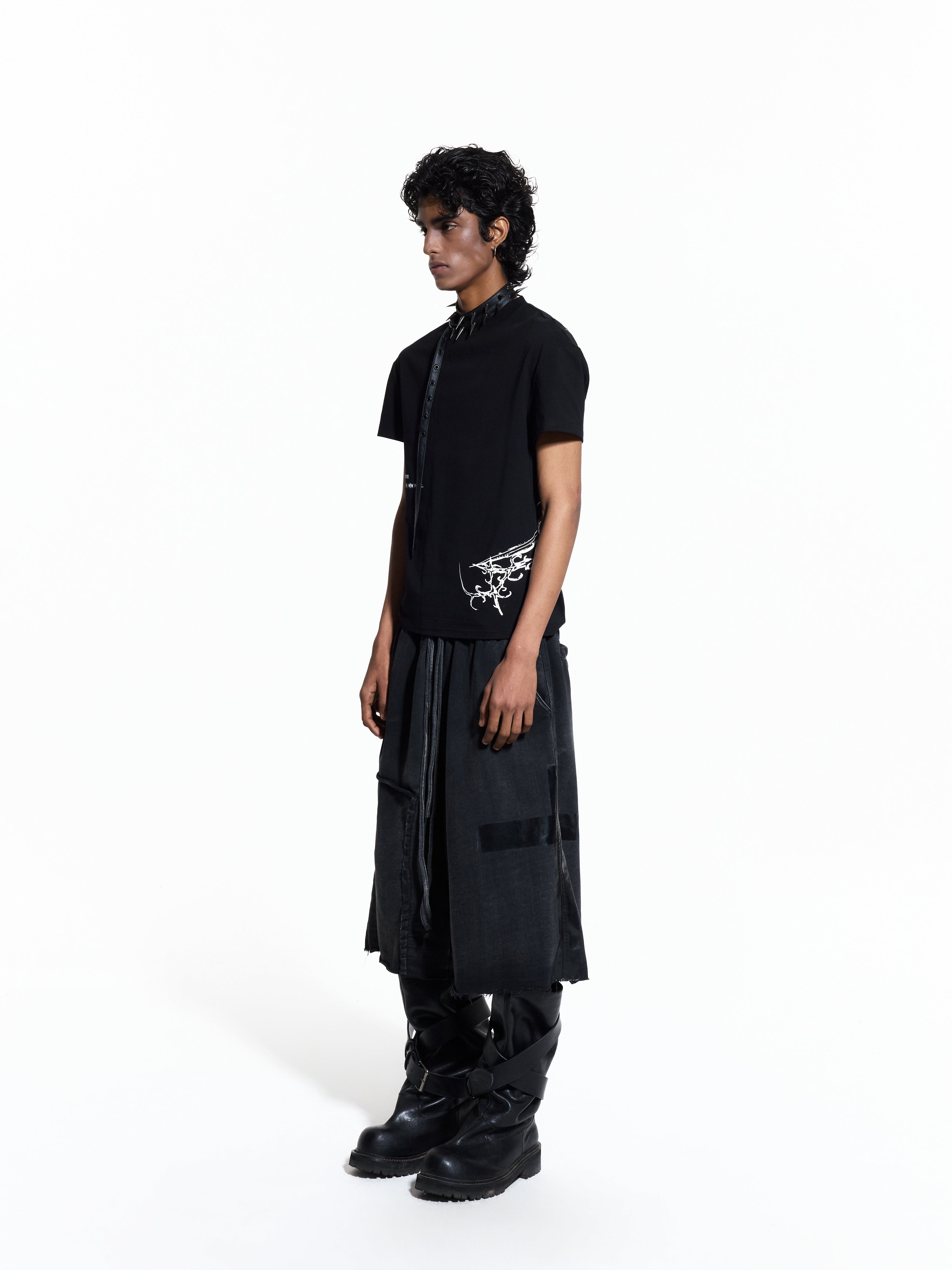 FLYERRER 26SS Slogan Vine Sword Print Stretch Breathable Slim Fit Street Tee FR334