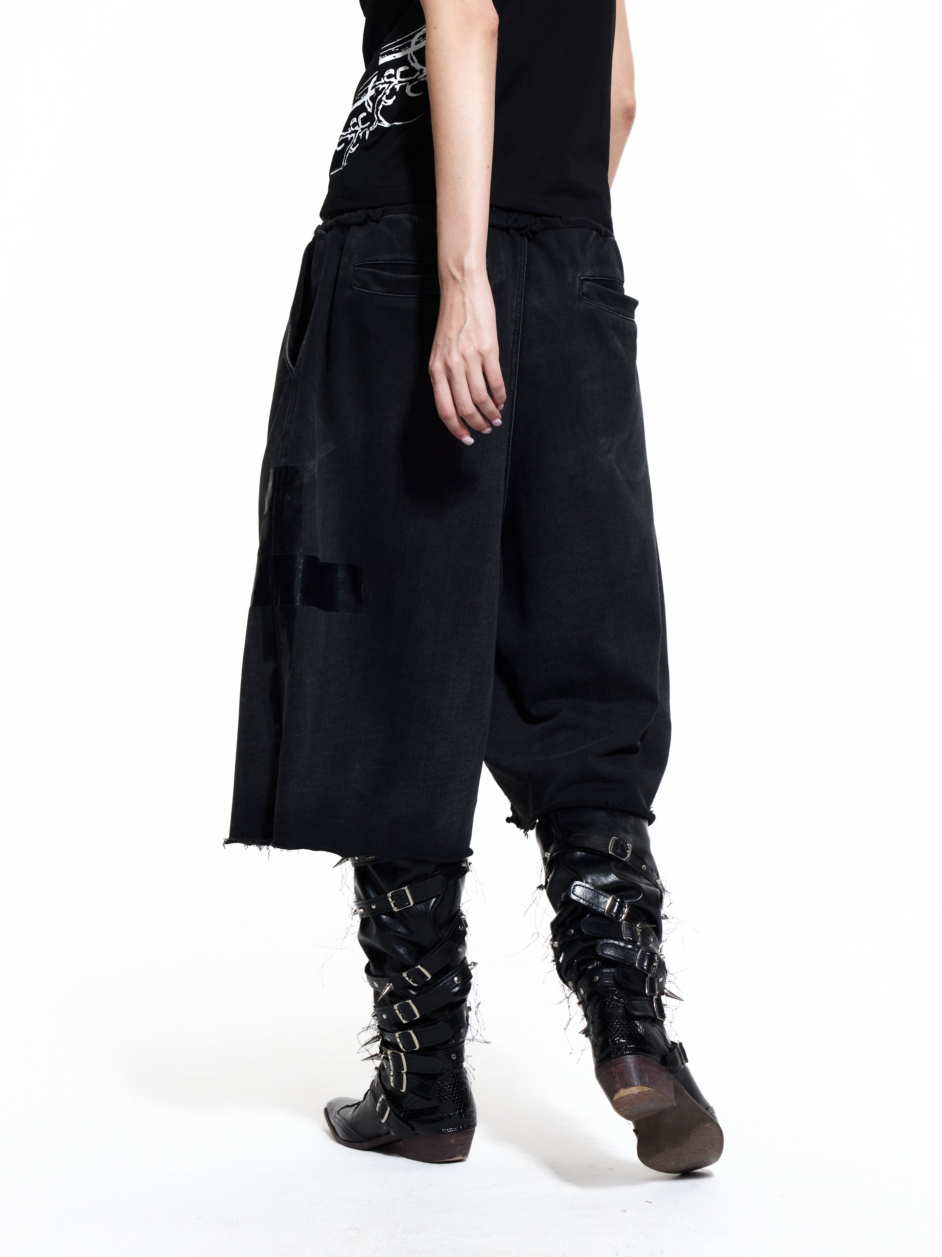 FLYERRER 26SS Black Cross Rubber Washed Raw Edge Loose Distressed Seven-Point Sweatpants FR328