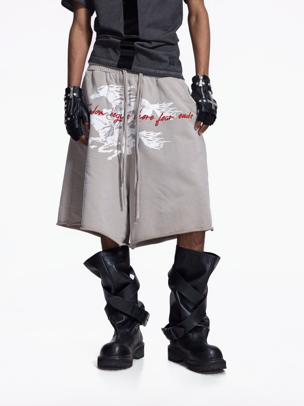 Twin FR Warhorse Embroidery Patch Loose Washed Five-Point Shorts FR339